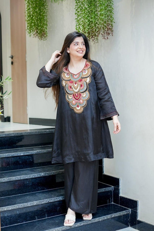 Vandana Embroidered Crepe Kurta & Pant Set