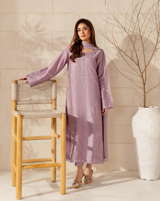 Jinisha Embroidered French Crepe Kurta Set